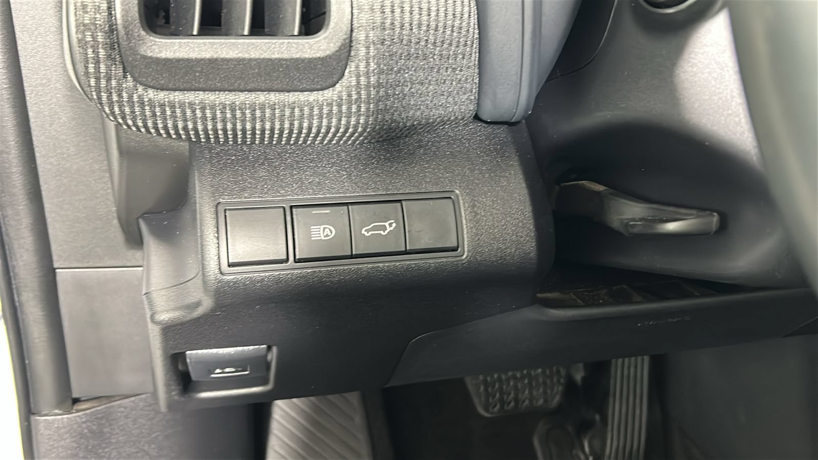 Used 2023 Subaru Solterra AWD image 23