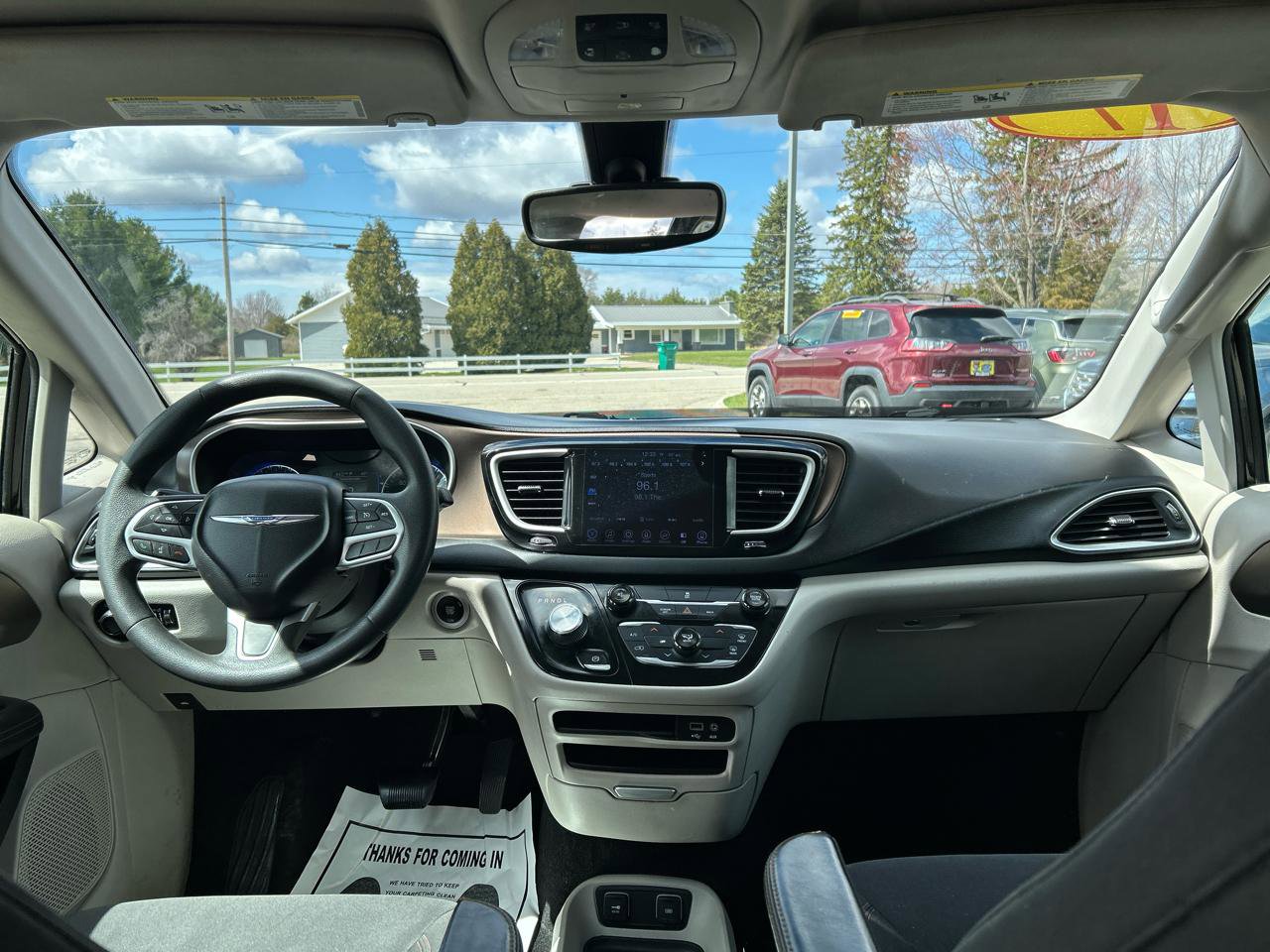 Used 2017 Chrysler Pacifica Touring FWD image 20