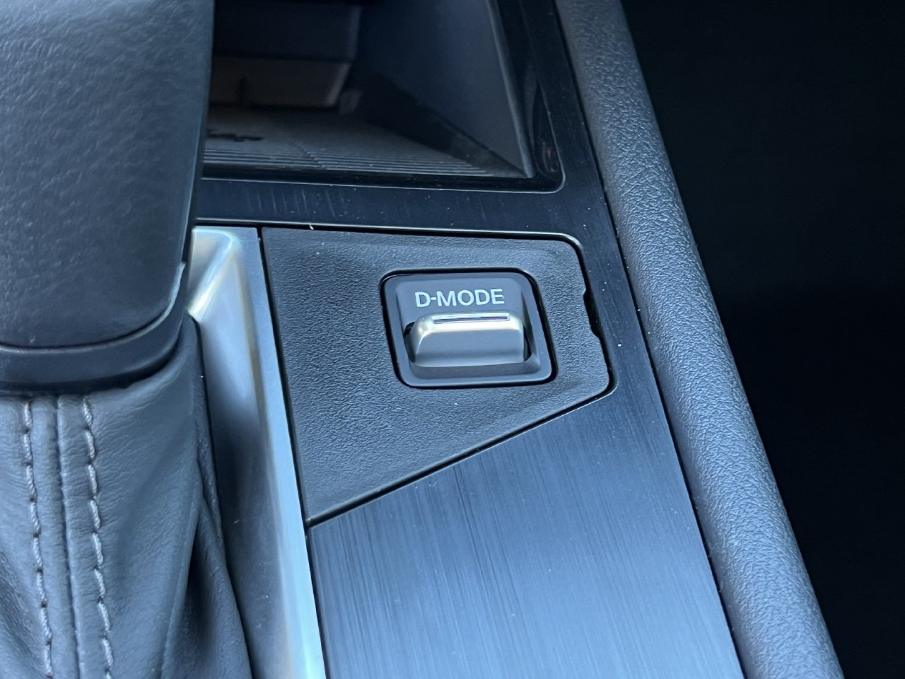 New 2027 Nissan Kicks SV FWD image 12
