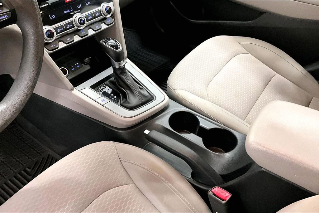 Used 2020 Hyundai Elantra SEL image 17