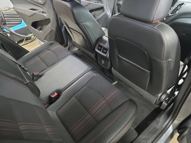 Used 2023 Chevrolet Equinox RS AWD/4WD image 15