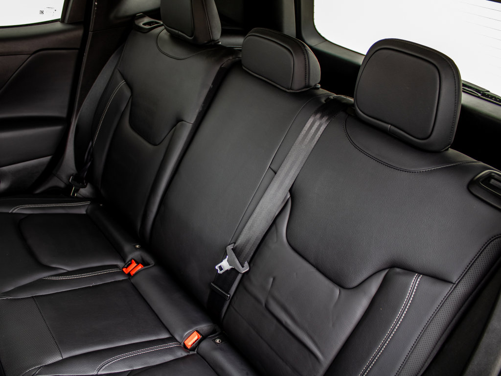 Used 2023 Jeep Renegade Limited image 20