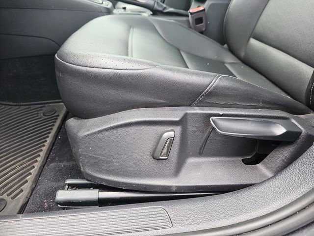 Used 2018 Volkswagen Golf SE FWD image 12