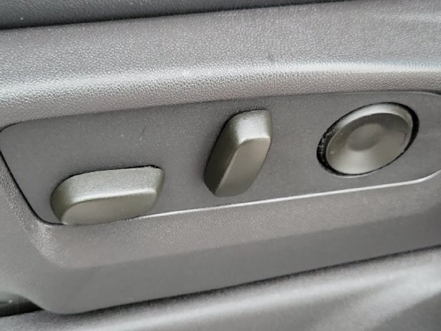 Used 2024 GMC Sierra 1500 AT4 w/ Technology Package AWD/4WD image 8