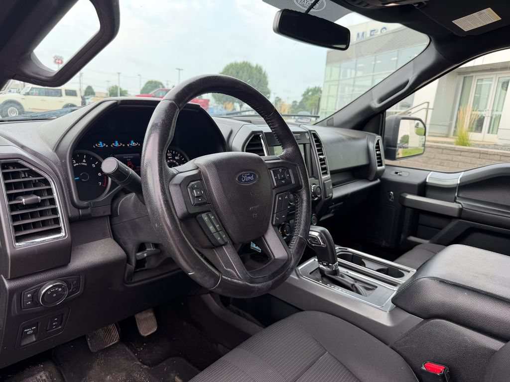 Used 2016 Ford F150 XLT w/ Equipment Group 302A Luxury AWD/4WD image 9