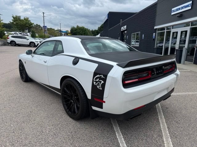 Used 2015 Dodge Challenger SRT Hellcat RWD image 7