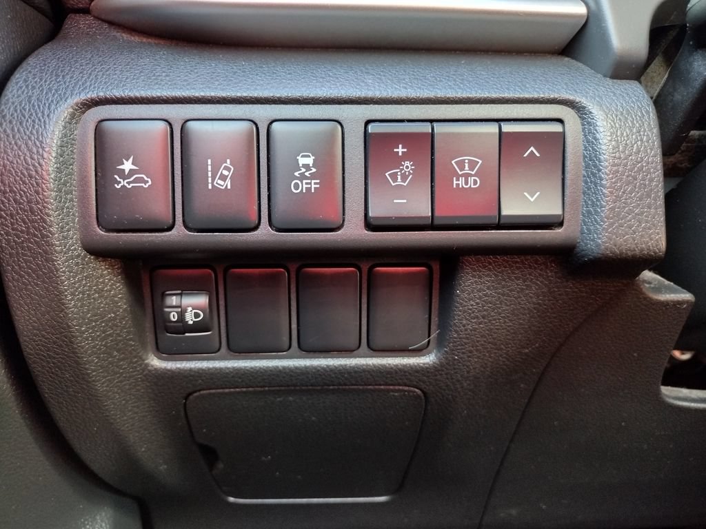 Used 2020 Mitsubishi Eclipse Cross SEL AWD/4WD image 28