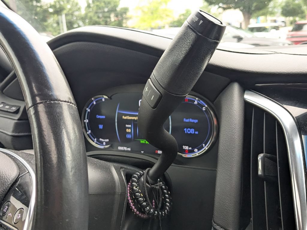 Used 2018 Cadillac Escalade Premium Luxury AWD/4WD image 12