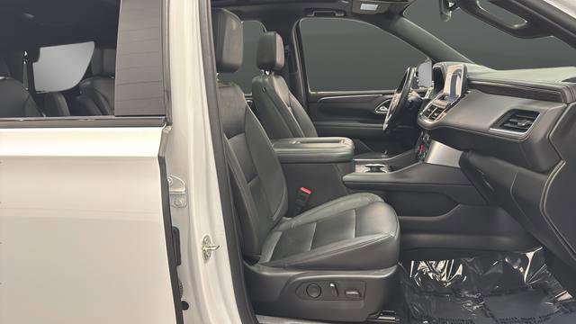 Used 2023 Chevrolet Tahoe Z71 w/ Luxury Package AWD/4WD image 23