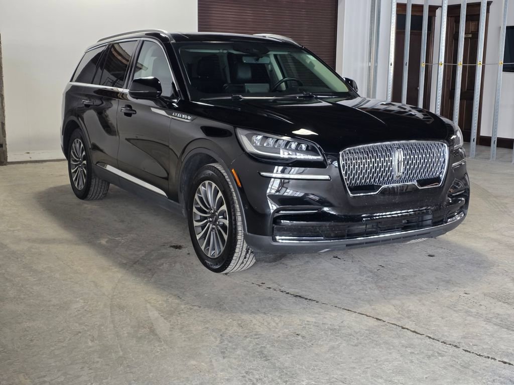 Used 2024 Lincoln Aviator Reserve image 3