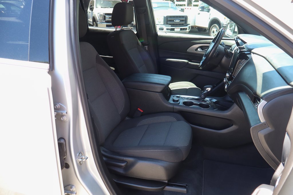Used 2022 Chevrolet Traverse LT image 47