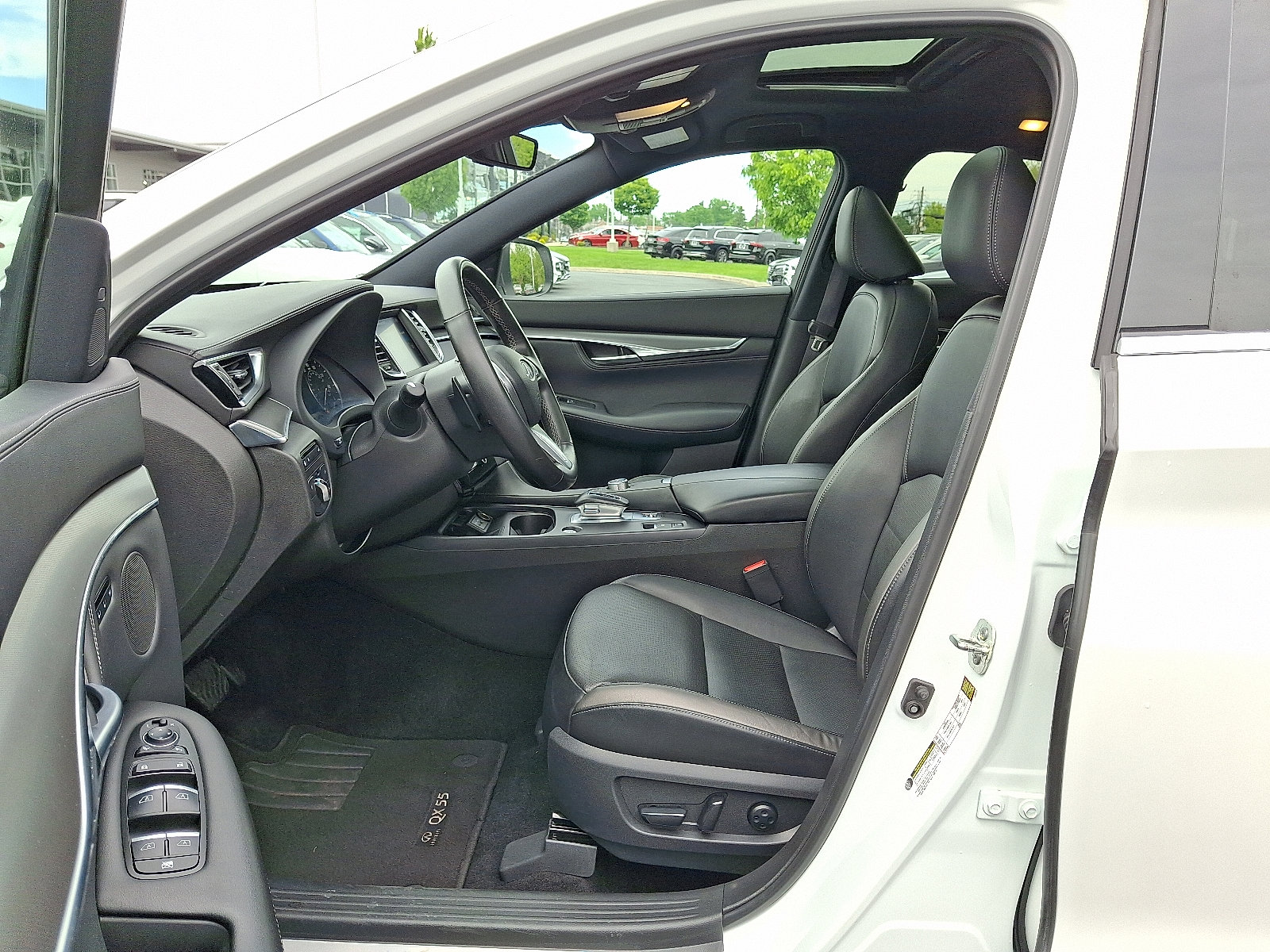 Used 2024 INFINITI QX55 Luxe w/ Cargo Package AWD/4WD image 14