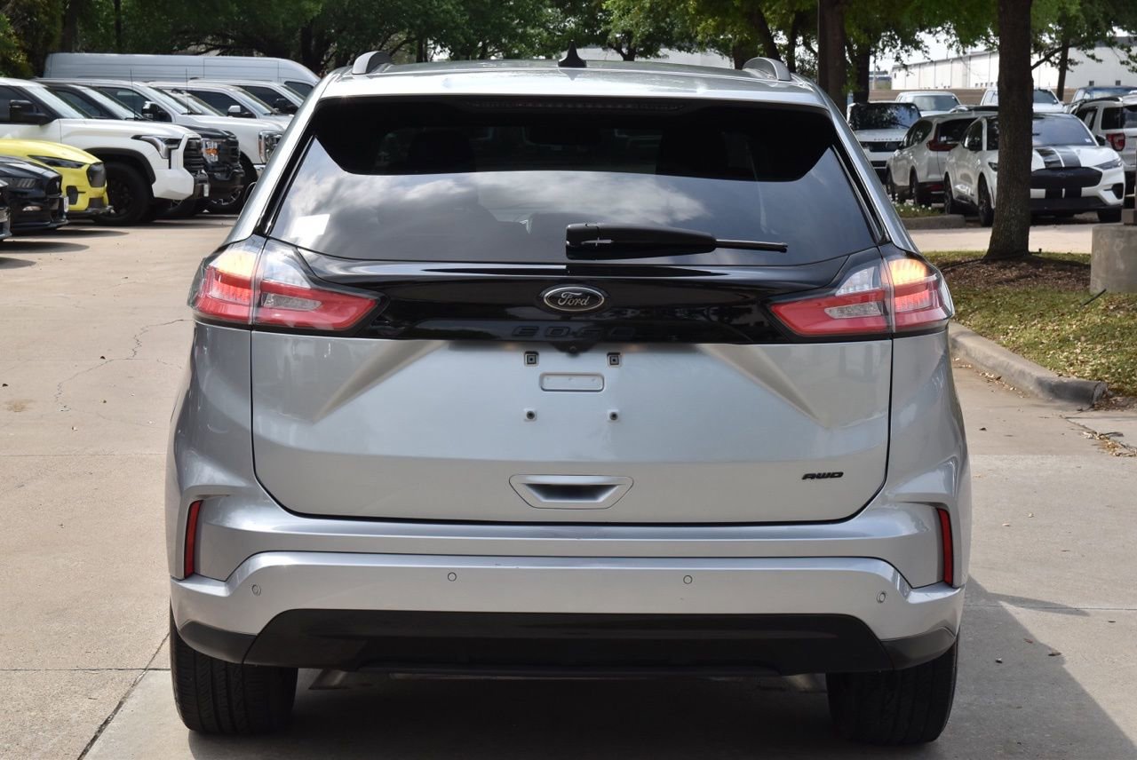 Certified 2023 Ford Edge SE w/ Black Appearance Package image 9