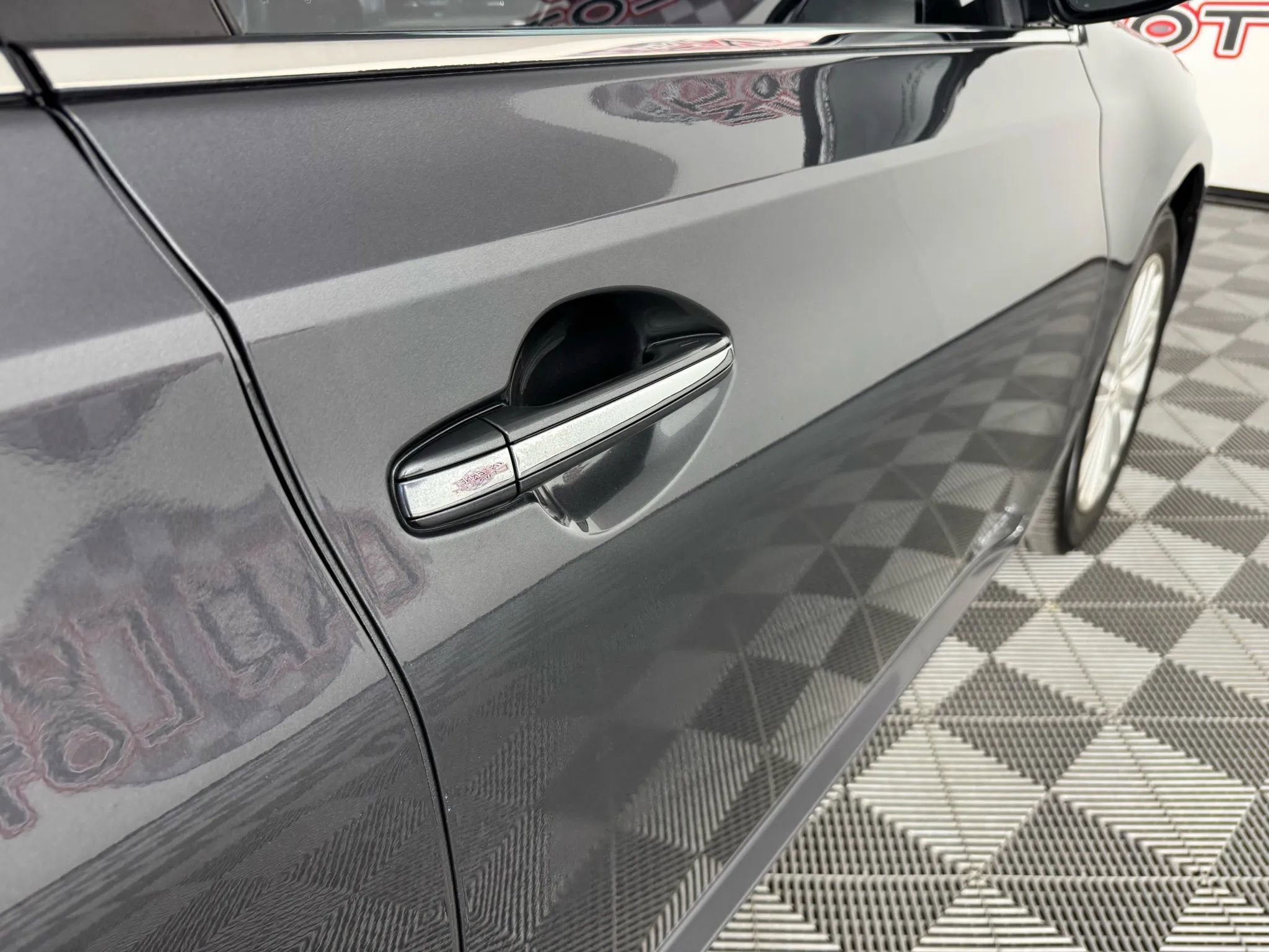 Used 2013 Toyota Avalon Limited image 31