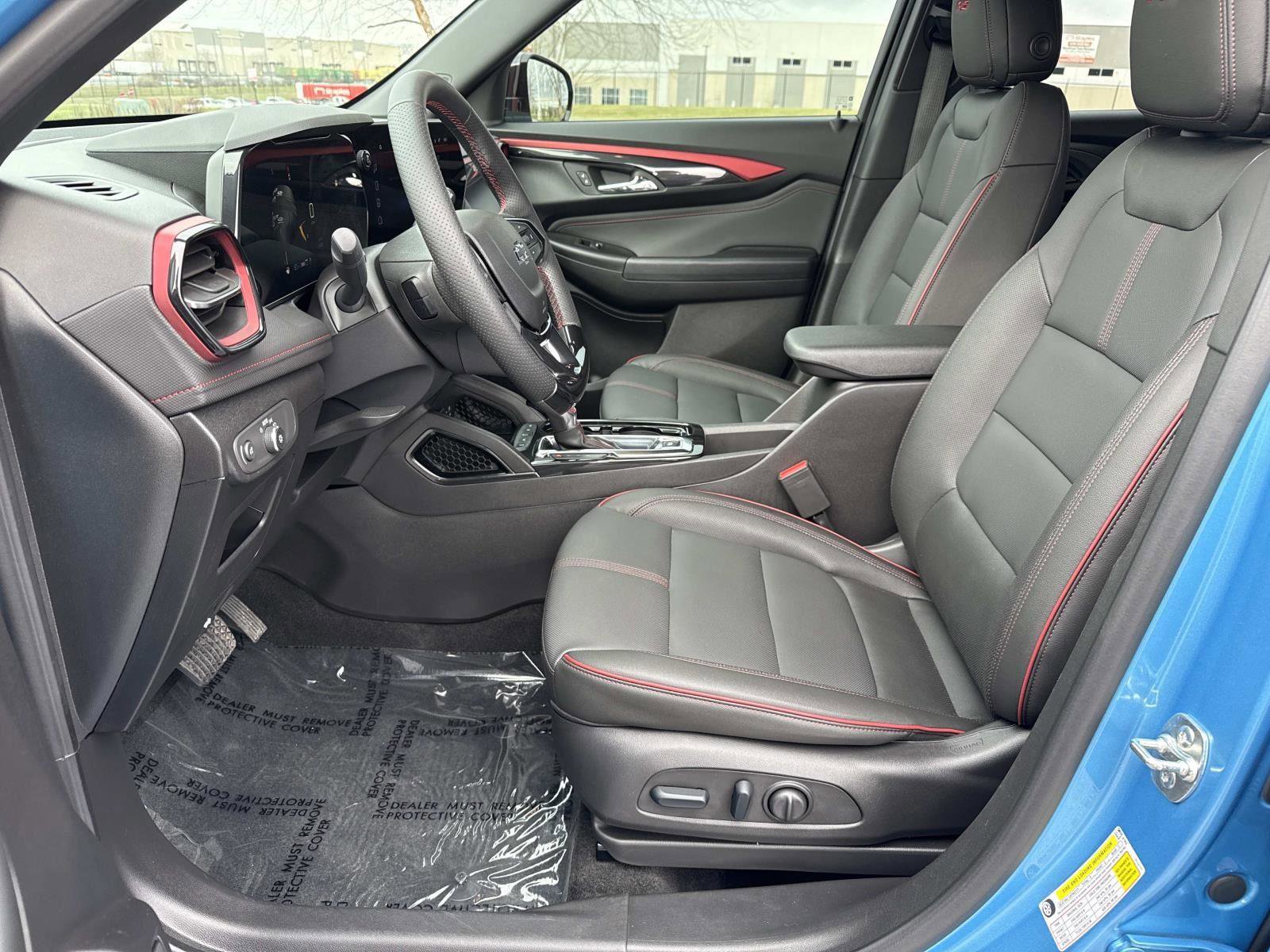 Used 2025 Chevrolet TrailBlazer RS w/ Driver Confidence Package image 23