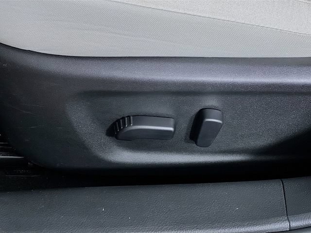 Used 2025 Nissan Altima 2.5 SV FWD image 11