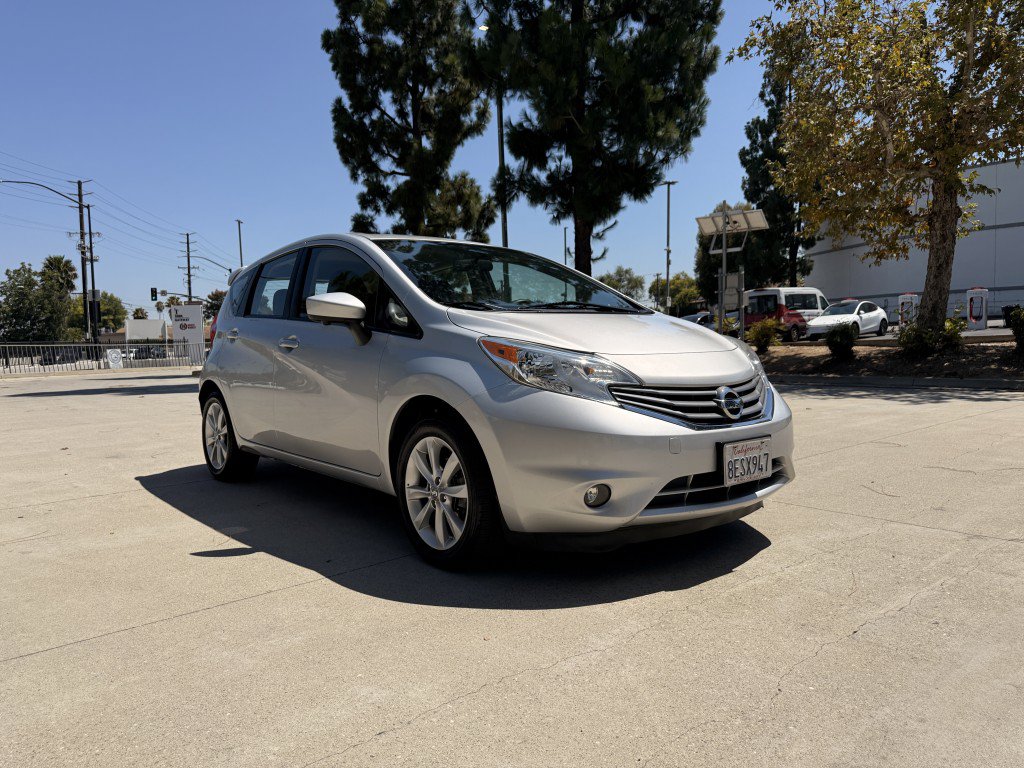 Used 2015 Nissan Versa Note FWD image 1