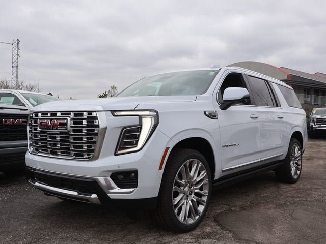 New 2026 GMC Yukon XL Denali w/ Denali Reserve Package AWD/4WD image 3