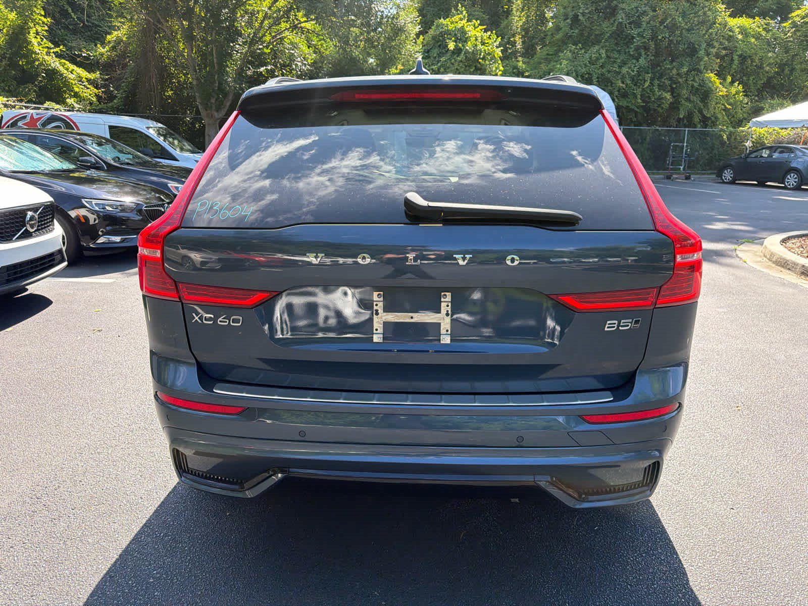Used 2024 Volvo XC60 B5 Plus w/ Protection Package Premier AWD/4WD image 13