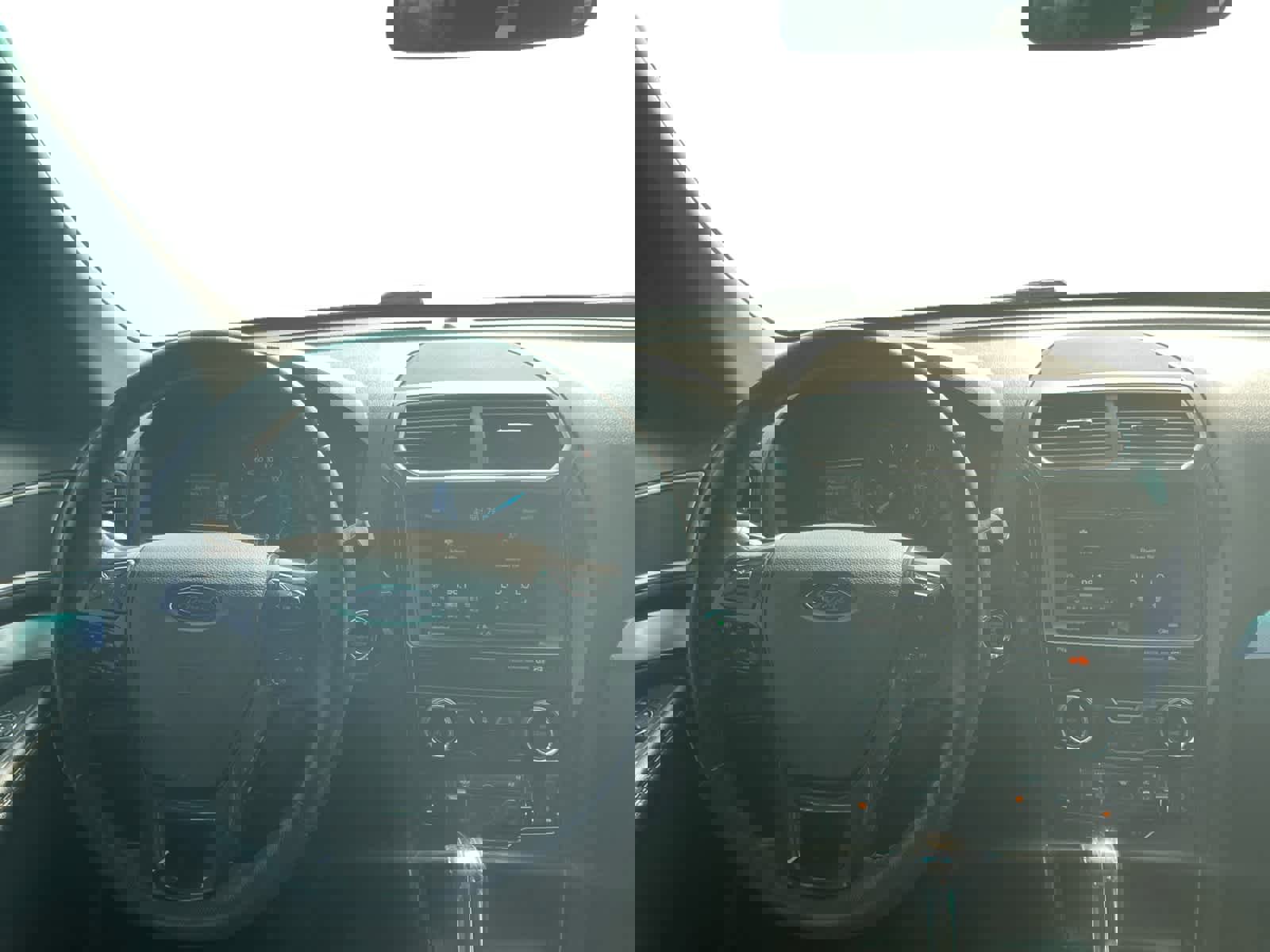 Used 2016 Ford Explorer XLT w/ Equipment Group 202A image 10