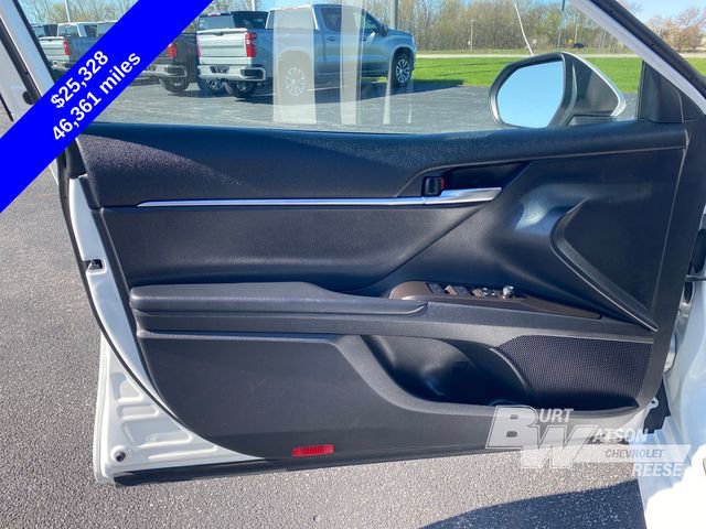 Used 2024 Toyota Camry SE FWD image 11