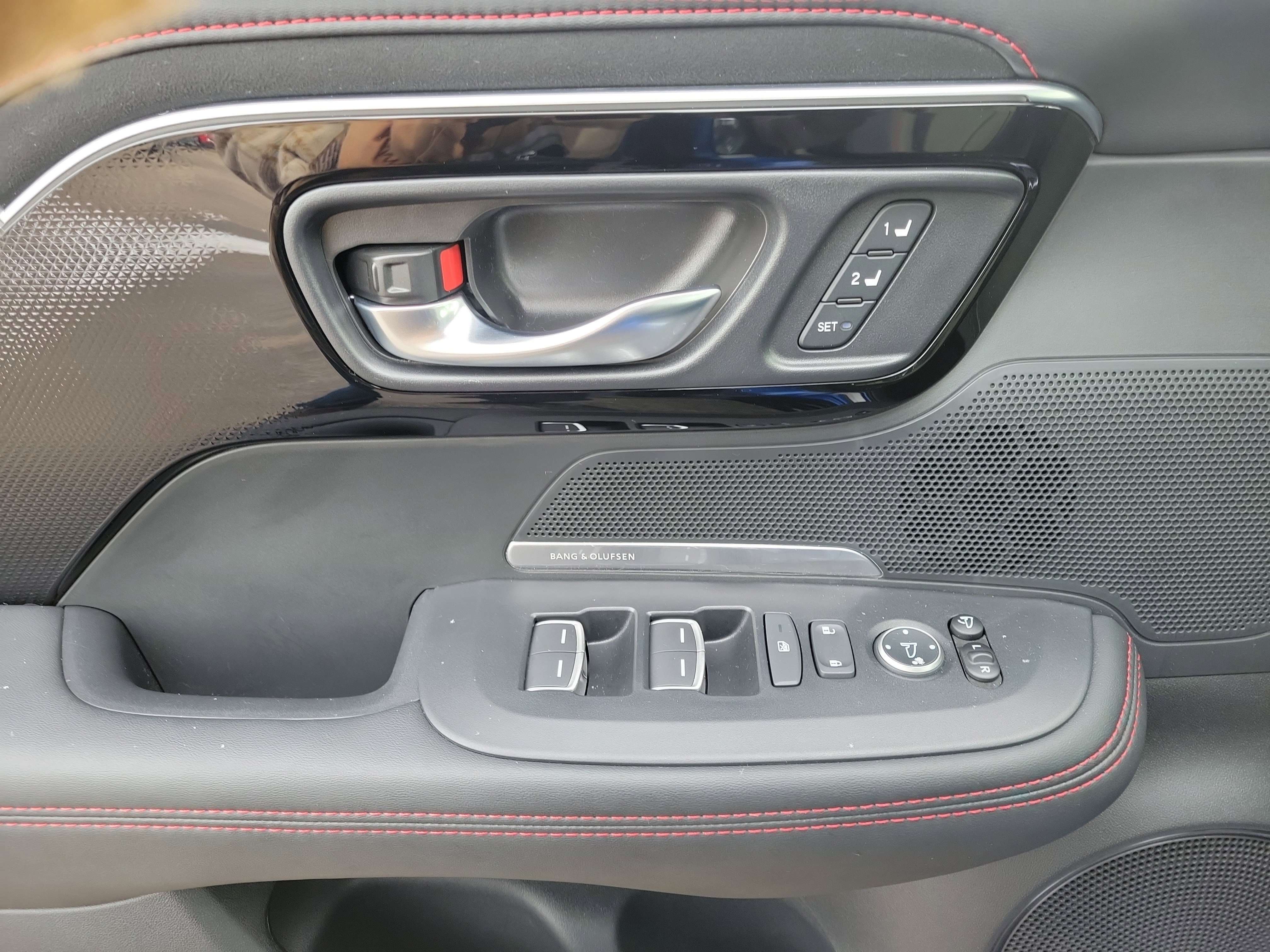 Used 2025 Acura ADX A-Spec image 18