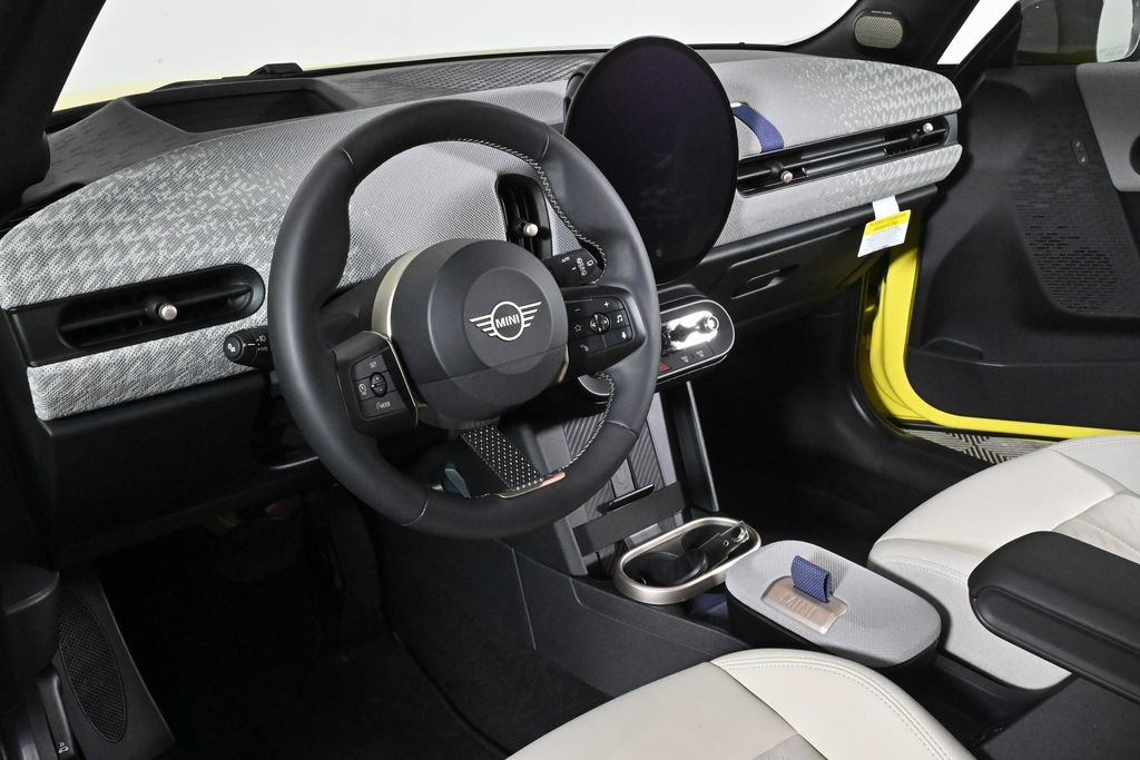 Certified 2025 MINI Cooper S image 11