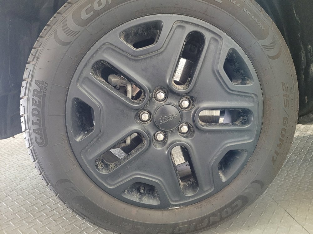 Used 2019 Jeep Renegade Sport image 31