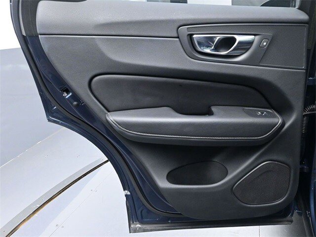 Certified 2023 Volvo XC60 B5 Ultimate FWD image 24