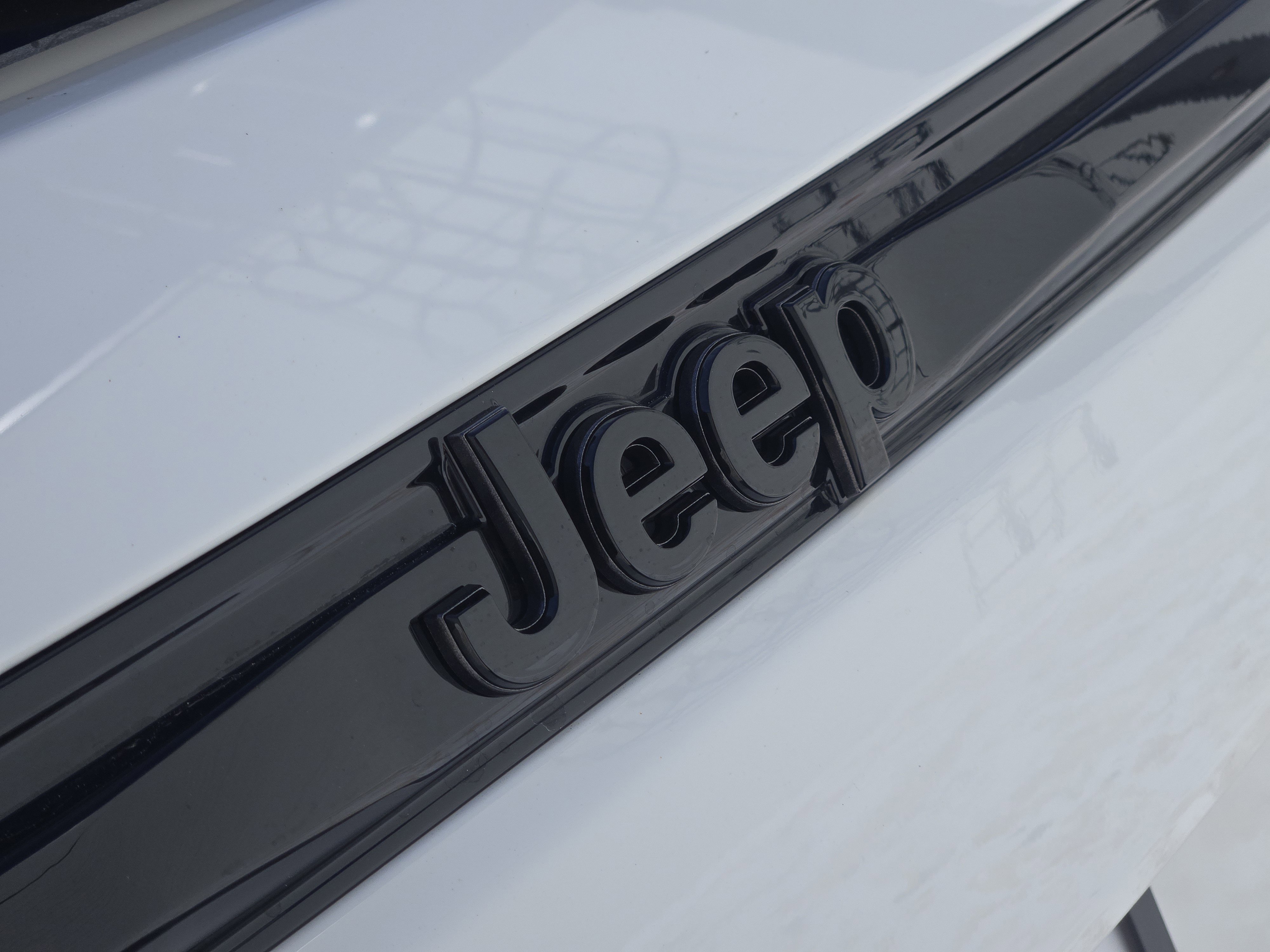 New 2026 Jeep Grand Cherokee Altitude image 7