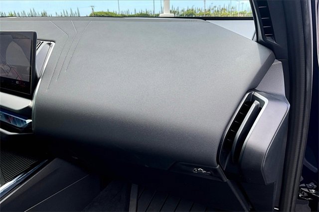 Used 2025 BMW X3 M50 w/ Premium Package image 16