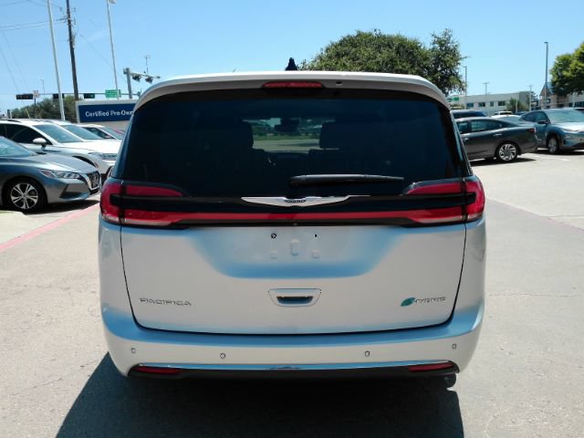 Used 2024 Chrysler Pacifica Limited FWD image 7