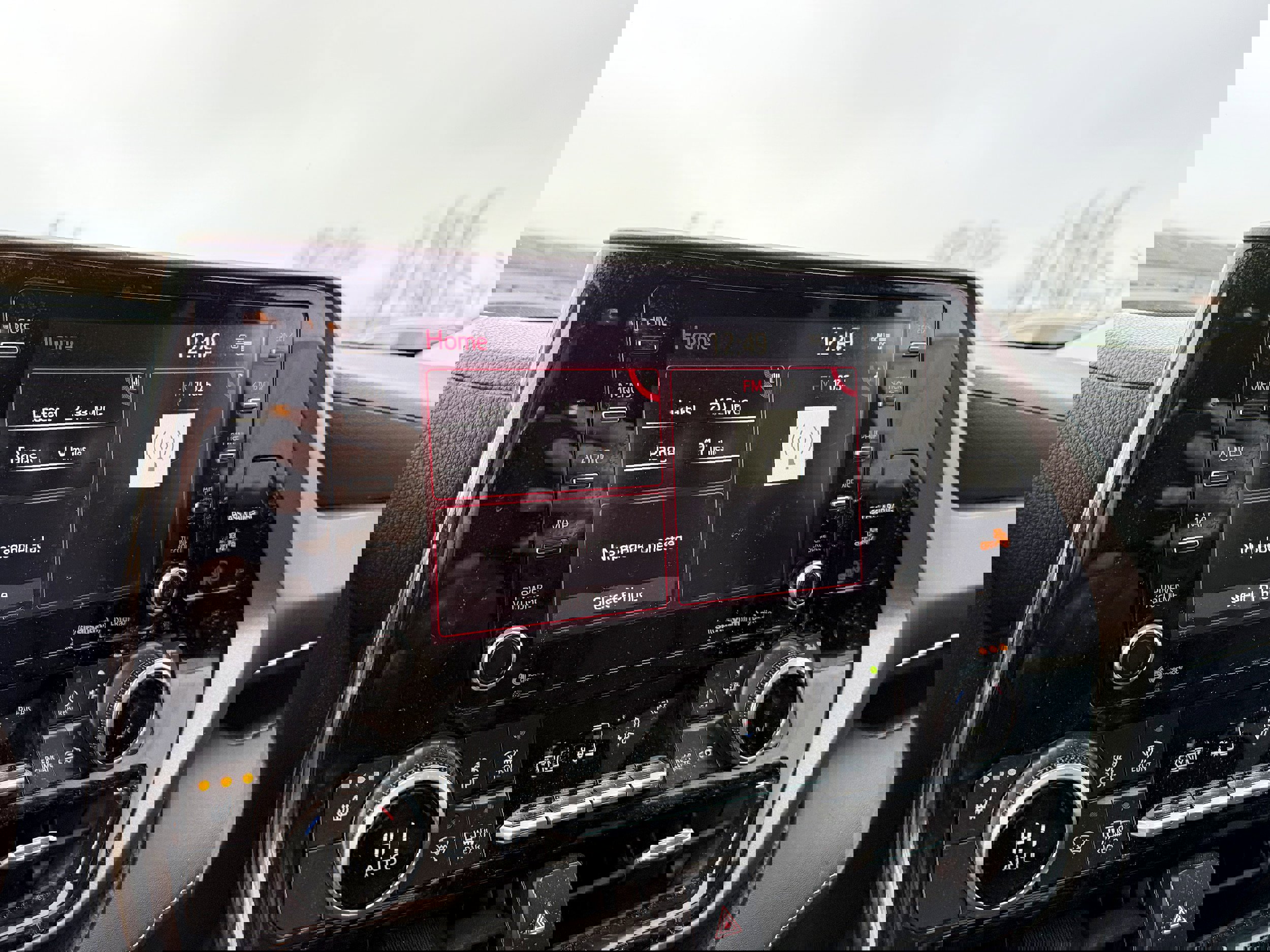 Used 2021 Toyota Highlander XLE image 16