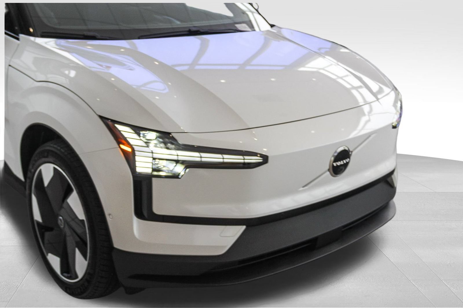 New 2026 Volvo EX30 Ultra AWD/4WD image 4