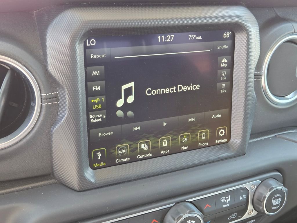 Used 2023 Jeep Wrangler Unlimited Sahara image 14