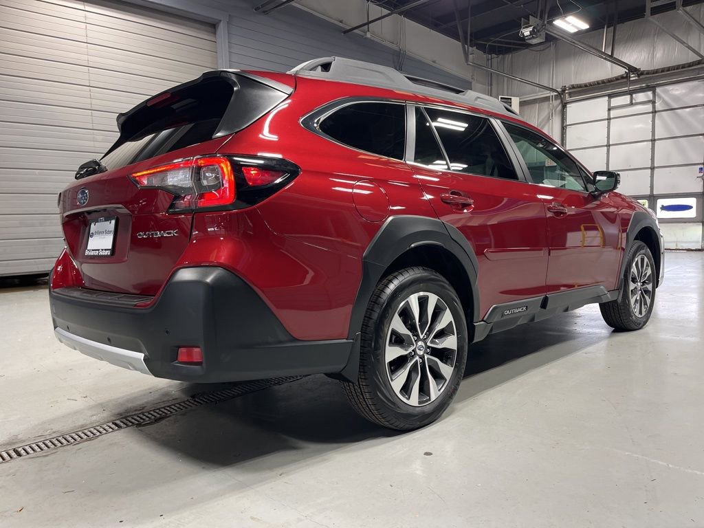 Used 2025 Subaru Outback Limited image 8