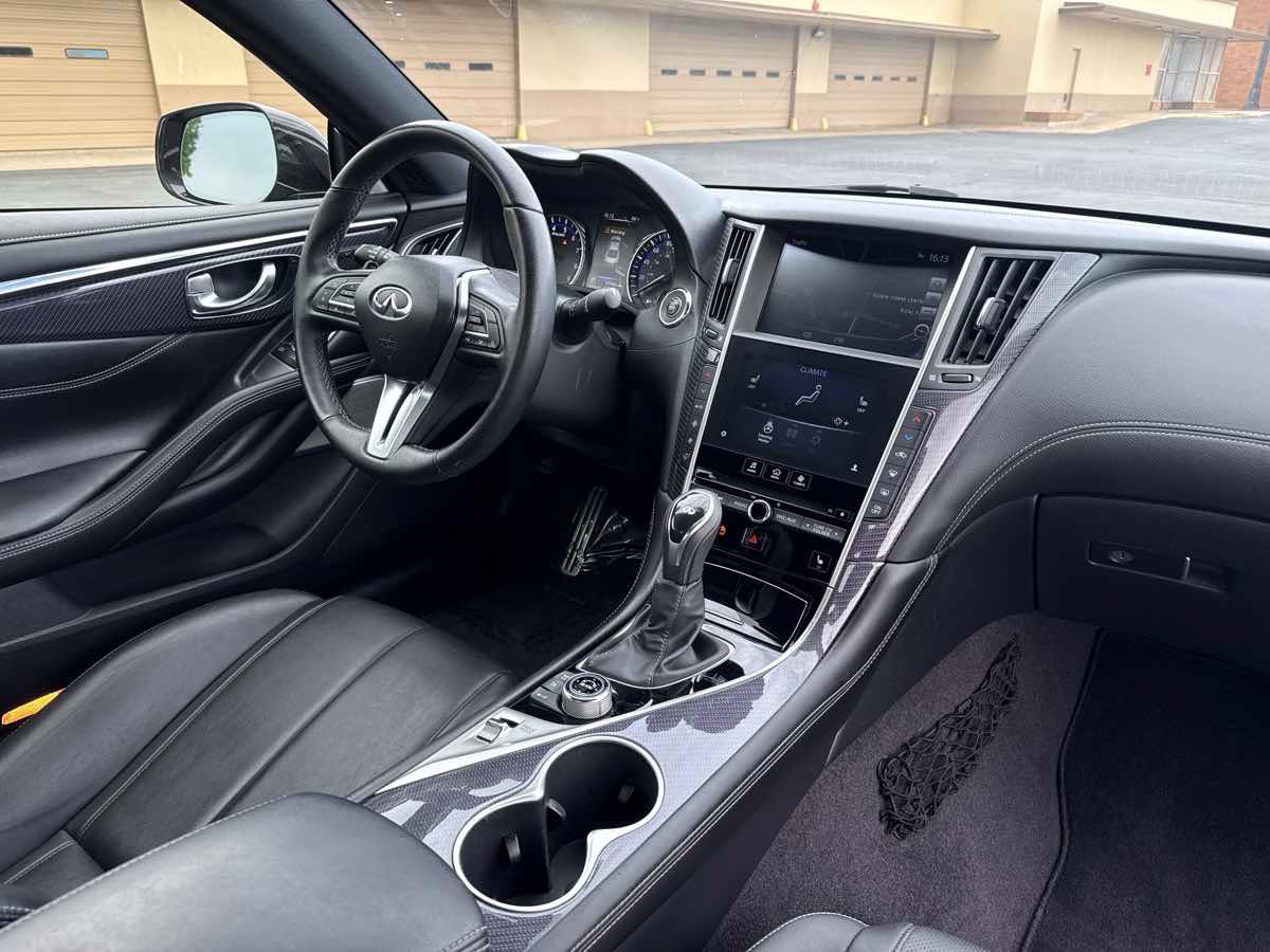 Used 2018 INFINITI Q60 Red Sport 400 w/ Sensory Package 3.0T Sport AWD/4WD image 18