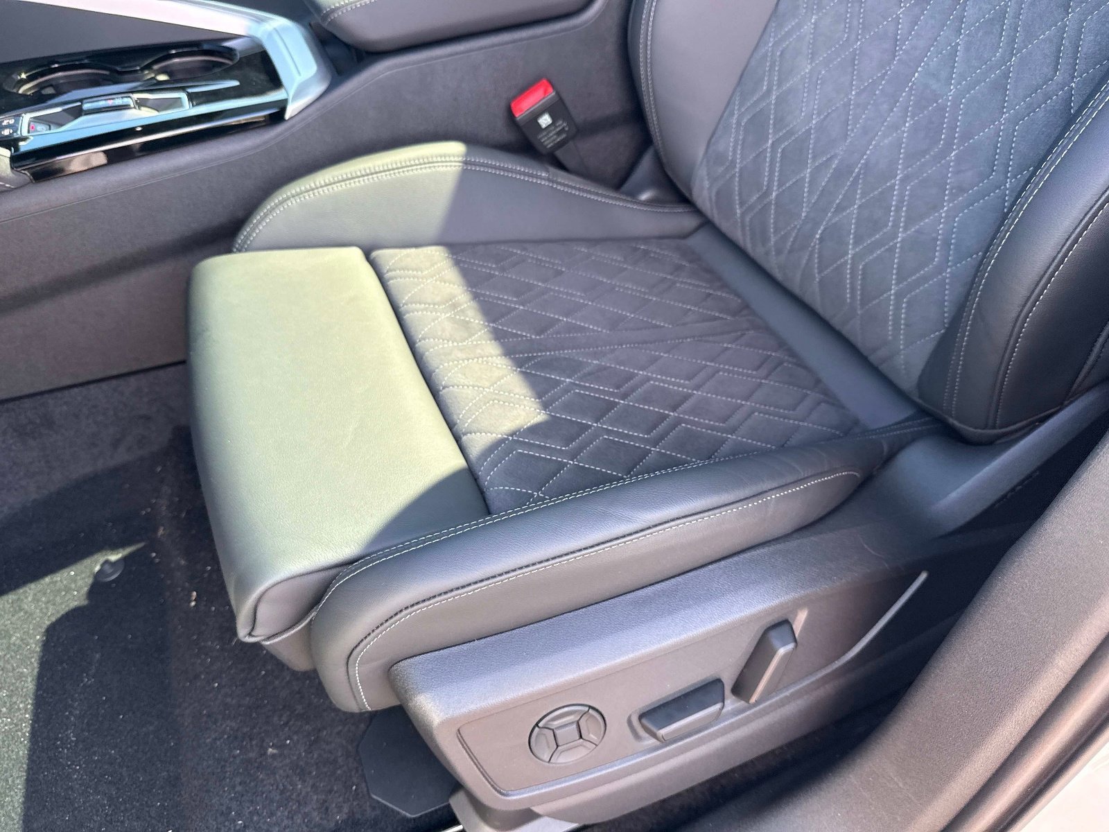 New 2025 Audi SQ5 Premium Plus AWD/4WD image 19
