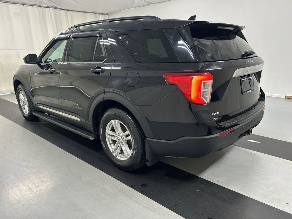 Used 2020 Ford Explorer XLT w/ Comfort Package image 5