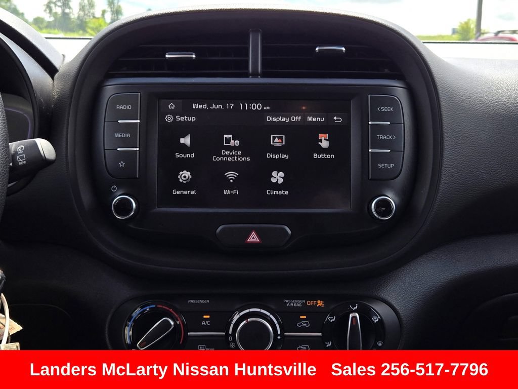 Used 2024 Kia Soul LX w/ Option Group 015 FWD image 18