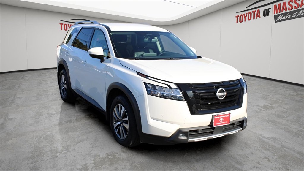 Used 2022 Nissan Pathfinder SL w/ SL Black Package image 7