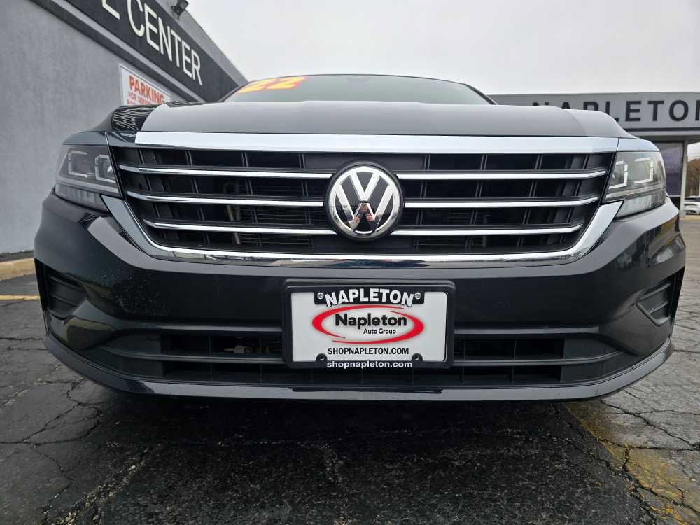 Used 2022 Volkswagen Passat 2.0T SE image 3