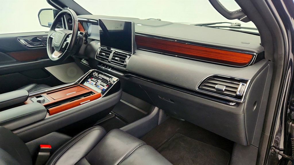 Used 2023 Lincoln Navigator Reserve AWD/4WD image 26