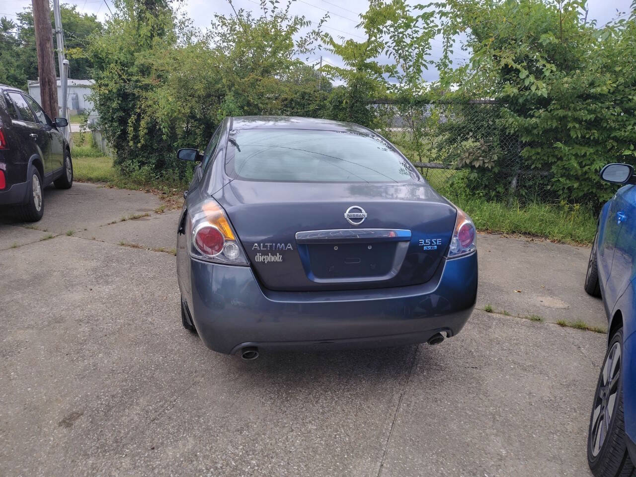 Used 2007 Nissan Altima 3.5 SE image 3