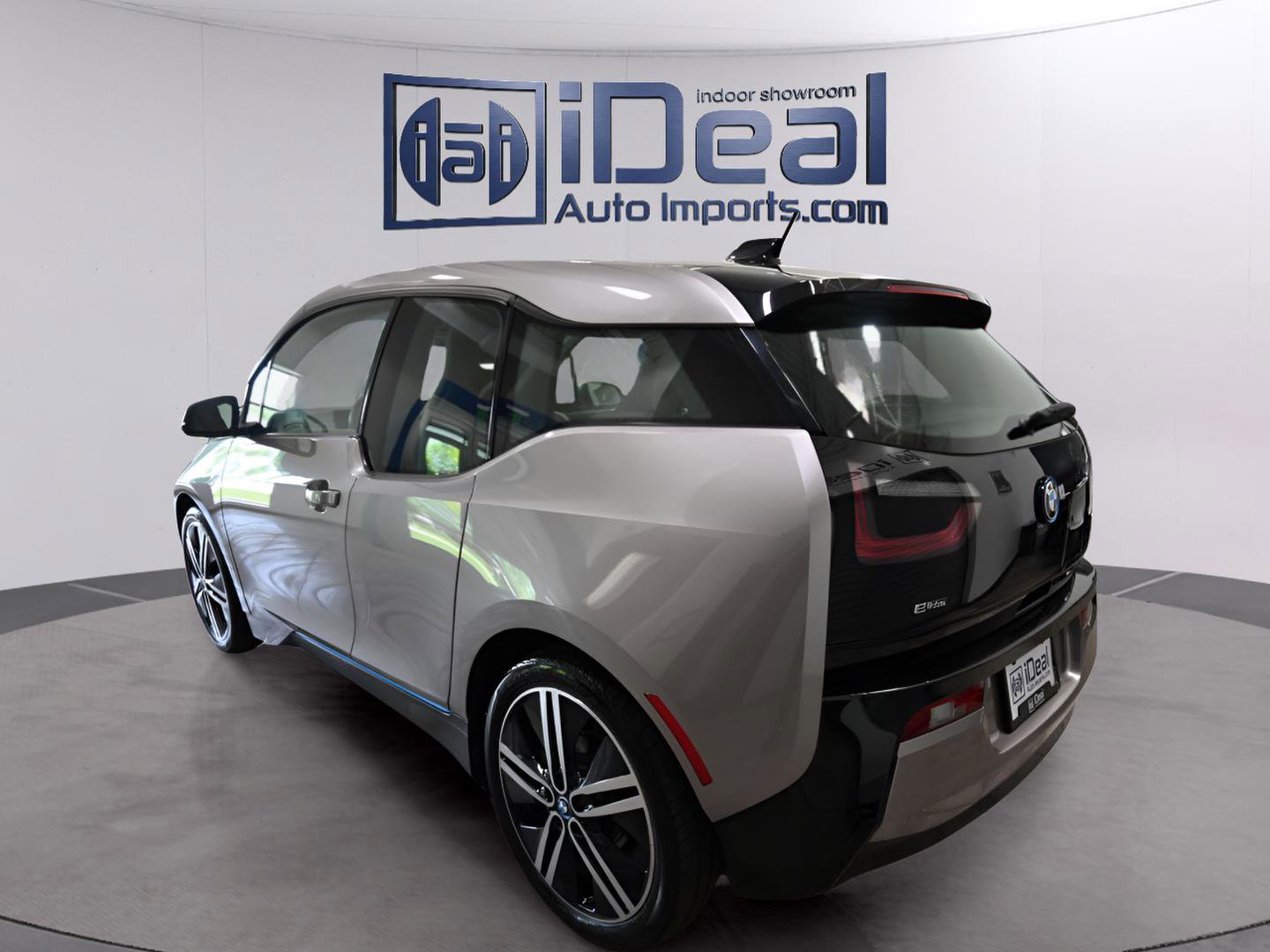 Used 2014 BMW i3 w/ Range Extender RWD image 4