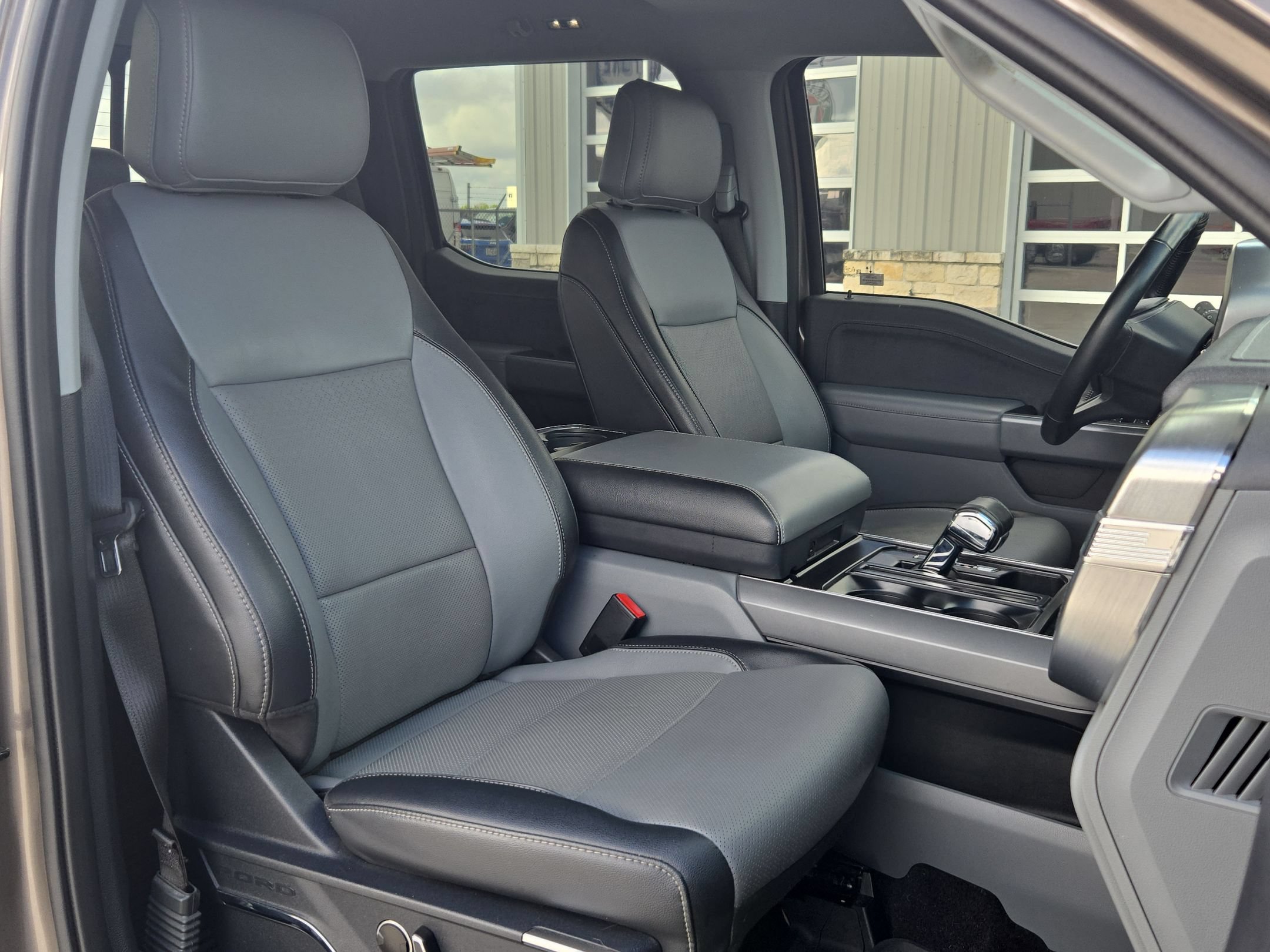 Used 2022 Ford F150 Lariat w/ Equipment Group 502A High AWD/4WD image 27