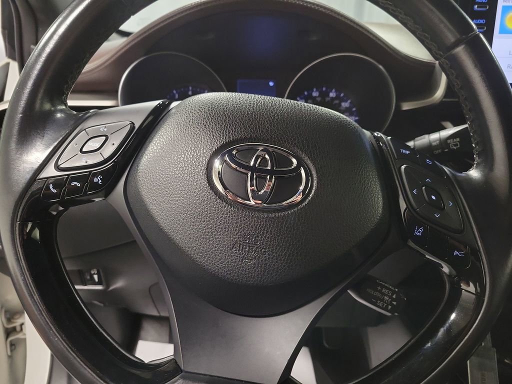 Used 2019 Toyota C-HR Limited image 17