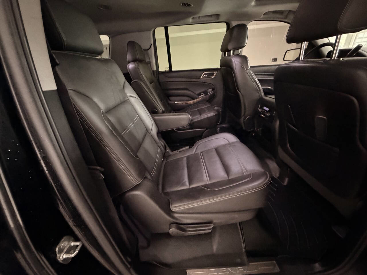Used 2015 GMC Yukon XL Denali AWD/4WD image 13