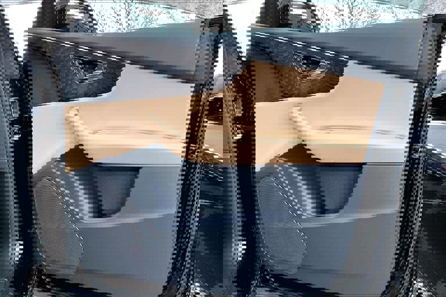 Used 2023 Audi Q8 Premium w/ Black Optic Package image 23