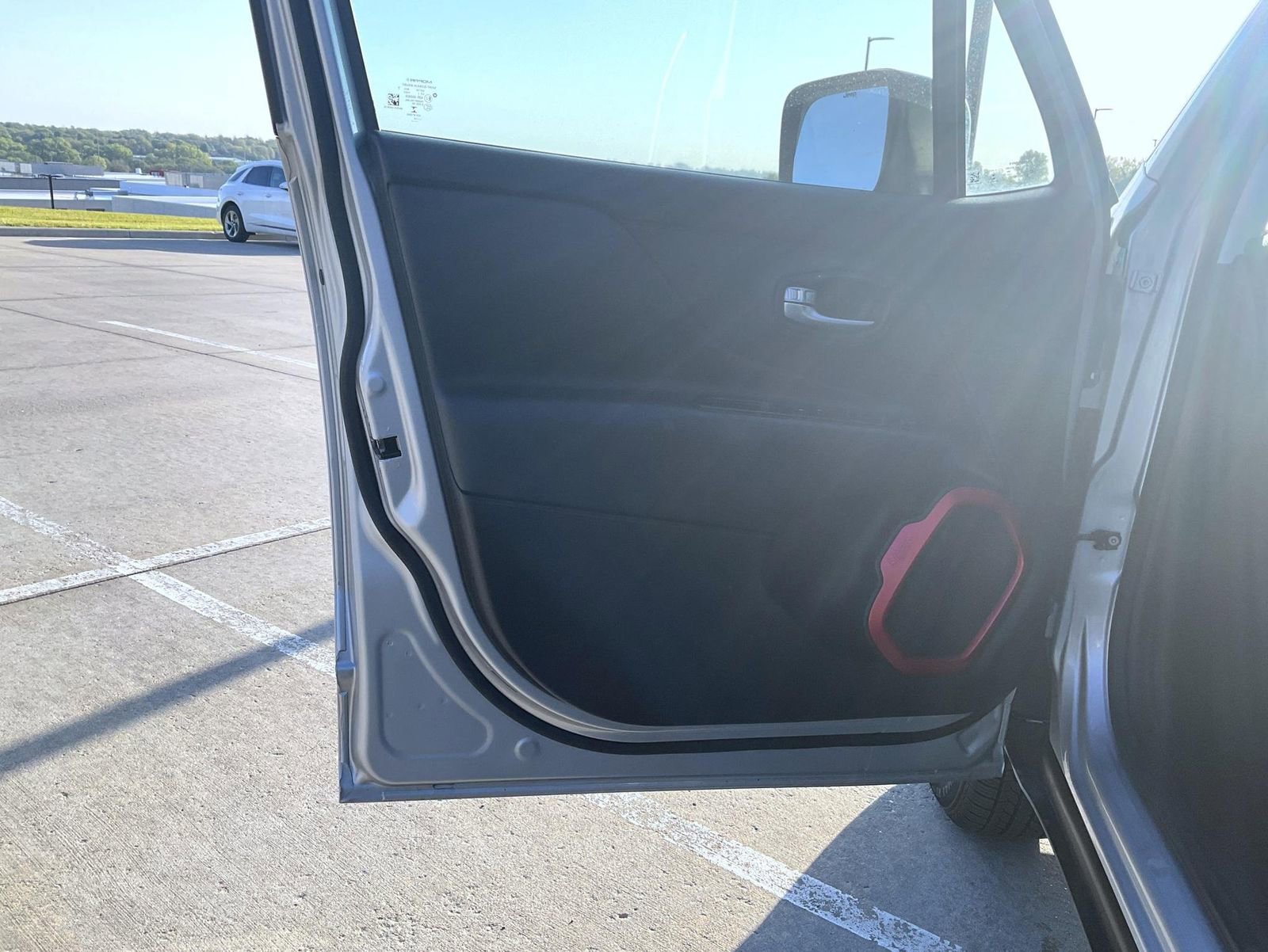 Used 2018 Jeep Renegade Trailhawk AWD/4WD image 10